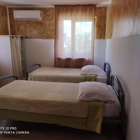 Alfredo Hostel Craiova Eksteriør bilde
