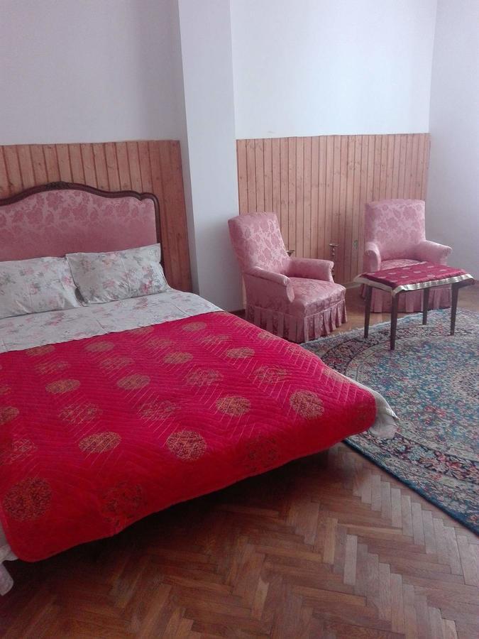 Alfredo Hostel Craiova Eksteriør bilde