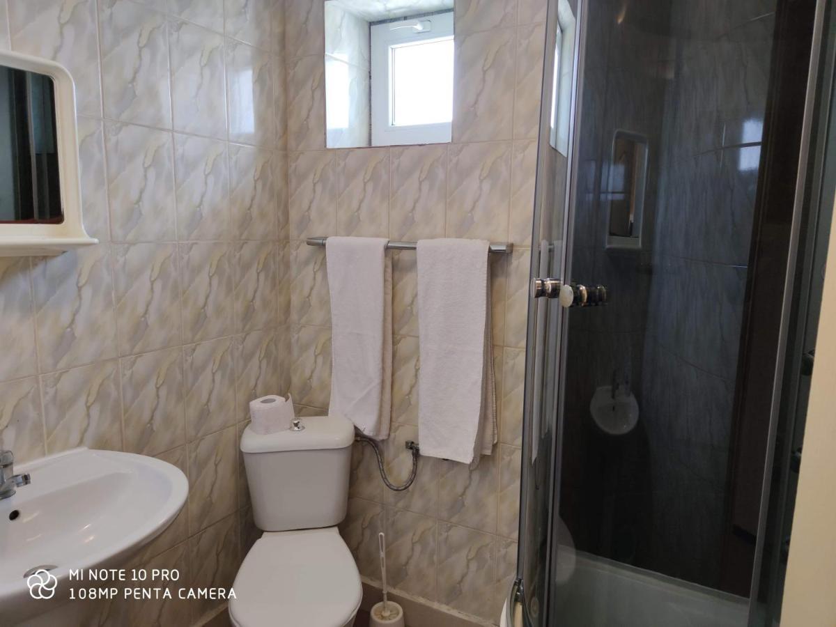 Alfredo Hostel Craiova Eksteriør bilde